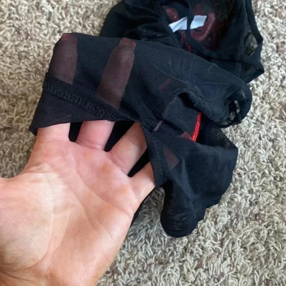 EMMA AN SAM SYMBOL MESH TOP - Picture 2 of 5